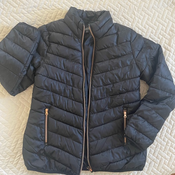 Cherokee size medium jacket - Picture 2 of 4